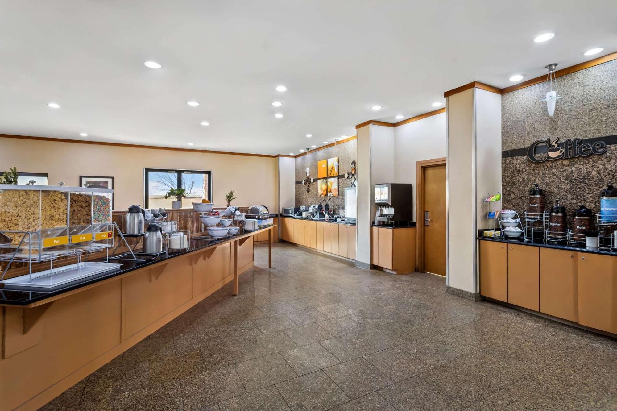 Comfort Suites Roswell Bagian luar foto