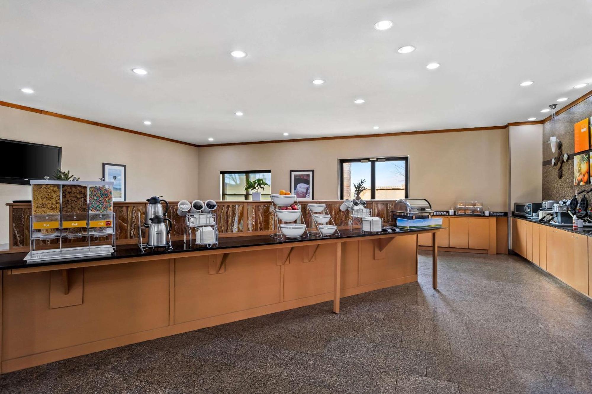 Comfort Suites Roswell Bagian luar foto