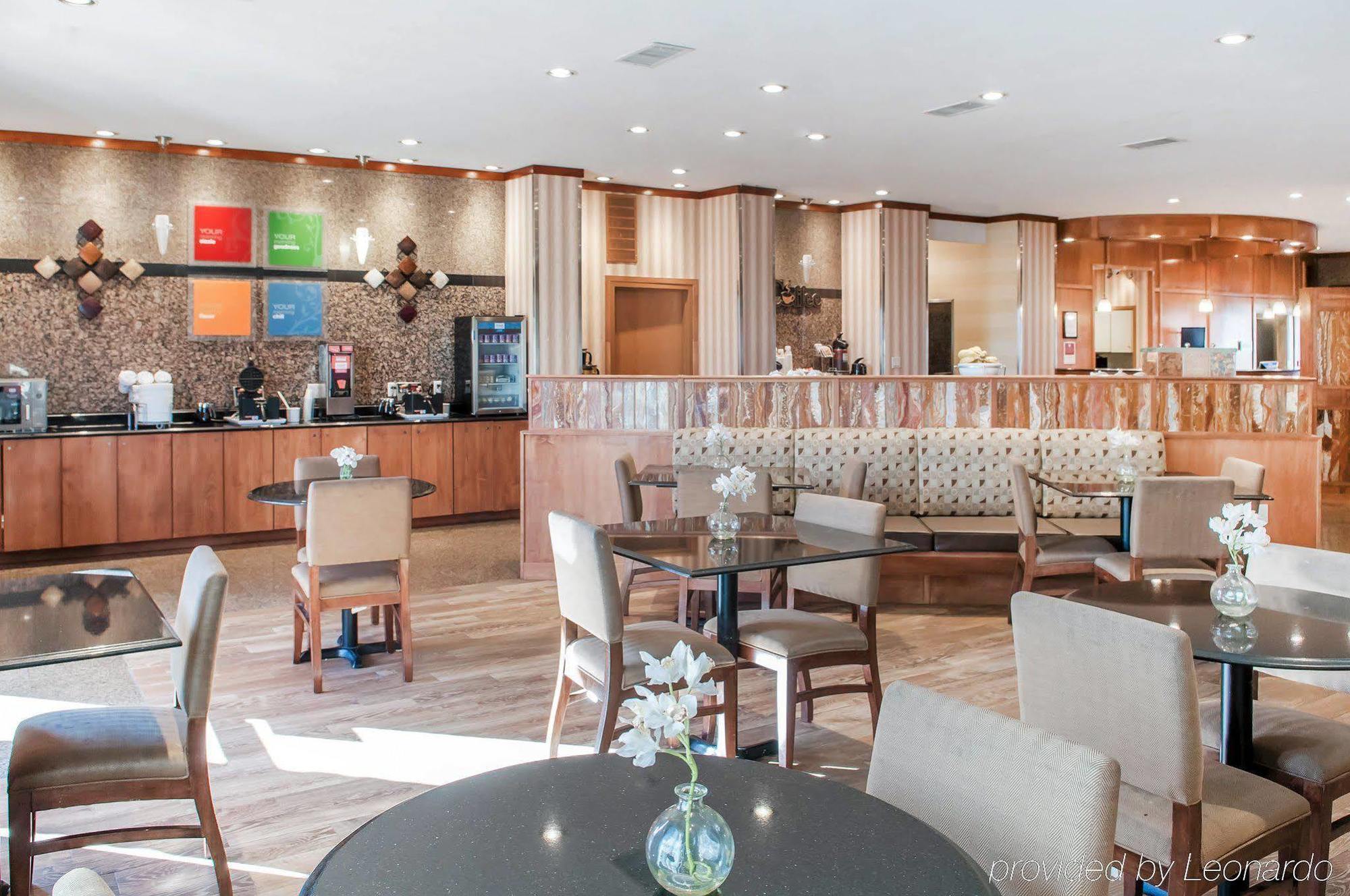 Comfort Suites Roswell Bagian luar foto